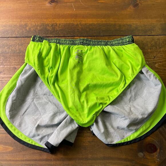 Nike Dri Fit Action Green Canopy Tempo Lined Running Shorts Women’s Medium - Picture 7 of 7